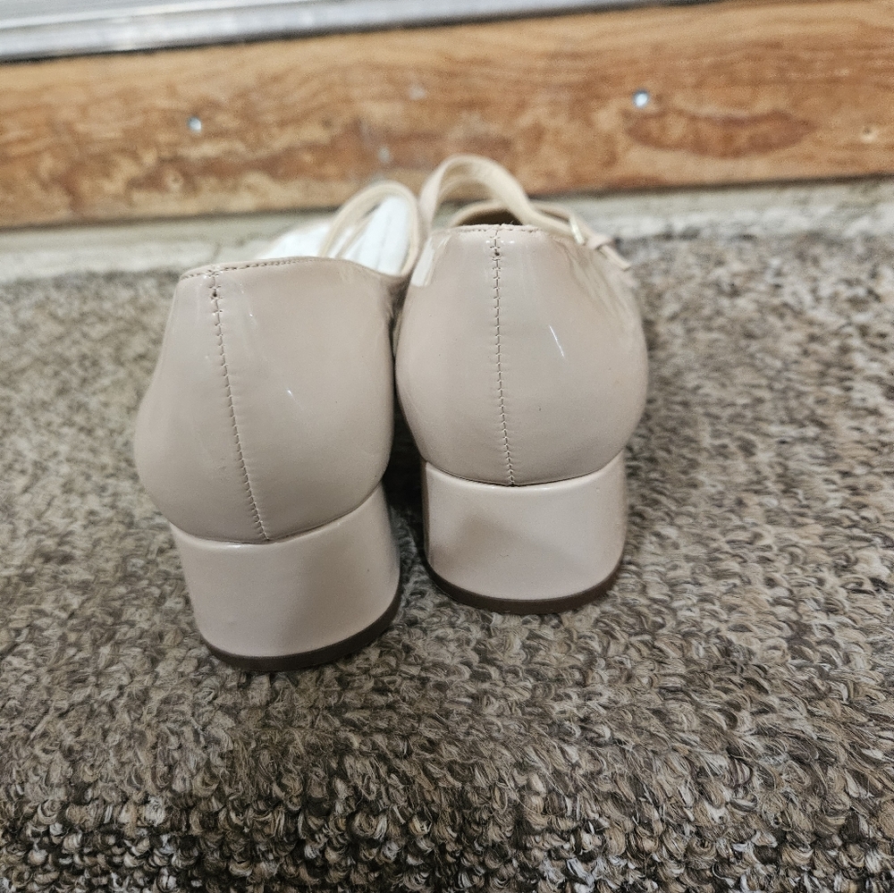 NEW NINE WEST Women's Patent Dress Pump - Size 9 - Picture 3 of 6